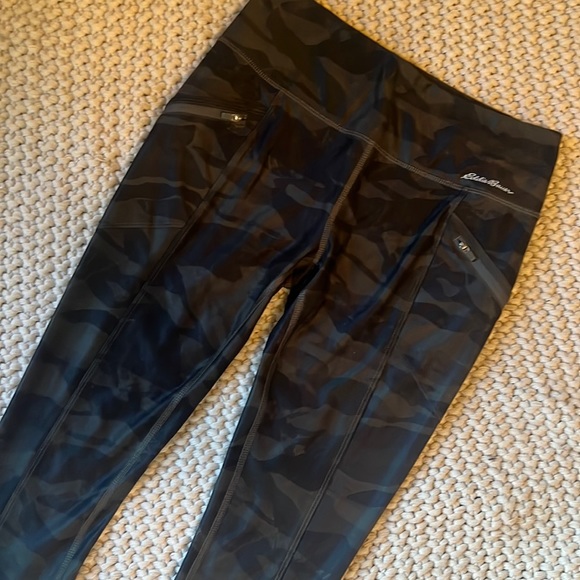 Camo Eddie Bauer Leggings - Picture 2 of 4